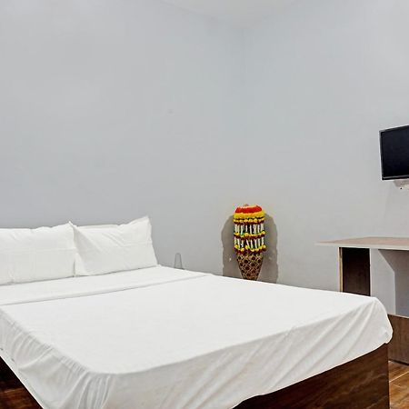 Oyo 820503 Lotus Lodge And Guest House Kharakvasla Εξωτερικό φωτογραφία